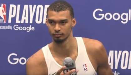 开云-文班亚马球鞋合同十月到期，22岁新星身价或创新高|总决赛|NBA|体育赛事讨论|维克托-文班亚马|nba_新浪体育_新浪新闻